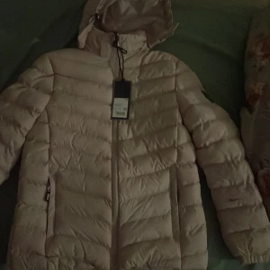 Rosa jacka - Helt ny jacka 