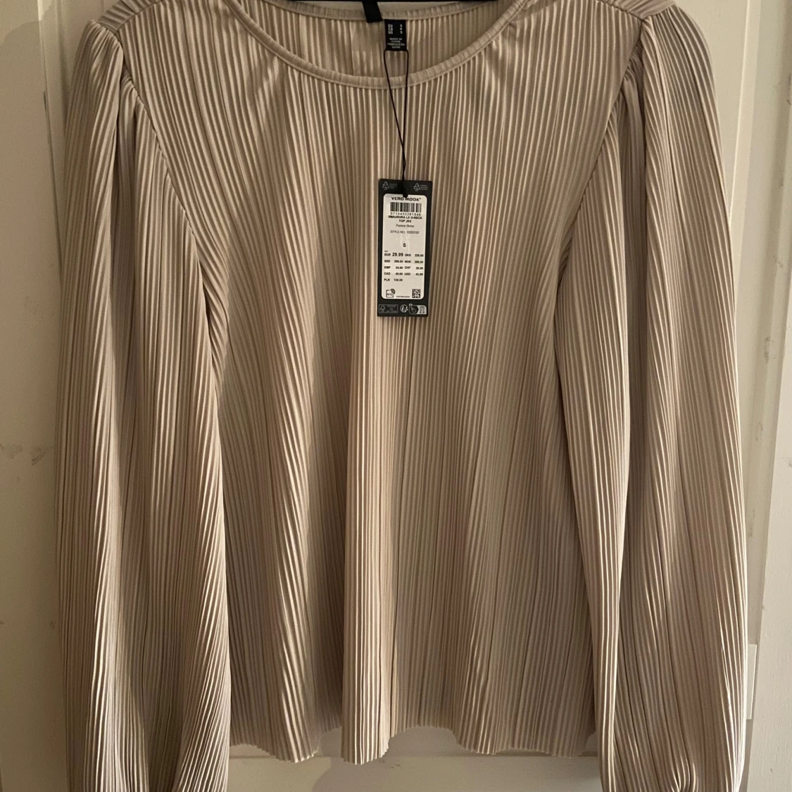 Blus från Vero Moda  - 90