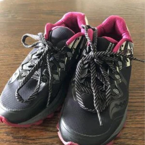 Ett par skor - Knappt använda