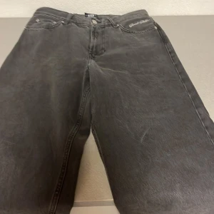 Sweet sktbs - Jag säljar mina sweet skbts jeans för jag gillade inte passformen och har bara provats oå