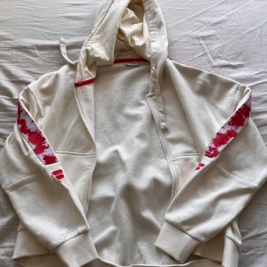 Tröja med dragkedja  - Aldrig använd 