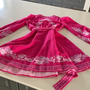 Helt ny klänning  - Love lolita klänning i storlek M, aldrig använd 