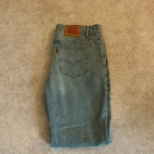 Levis jeans 501 - W 32 L 34  Ljusblåa vintage jeans