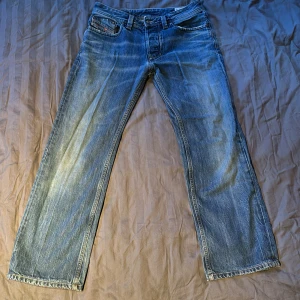 Vintage Diesel Jeans - Ett par Vintage Diesel Jeans i storlek 30/30