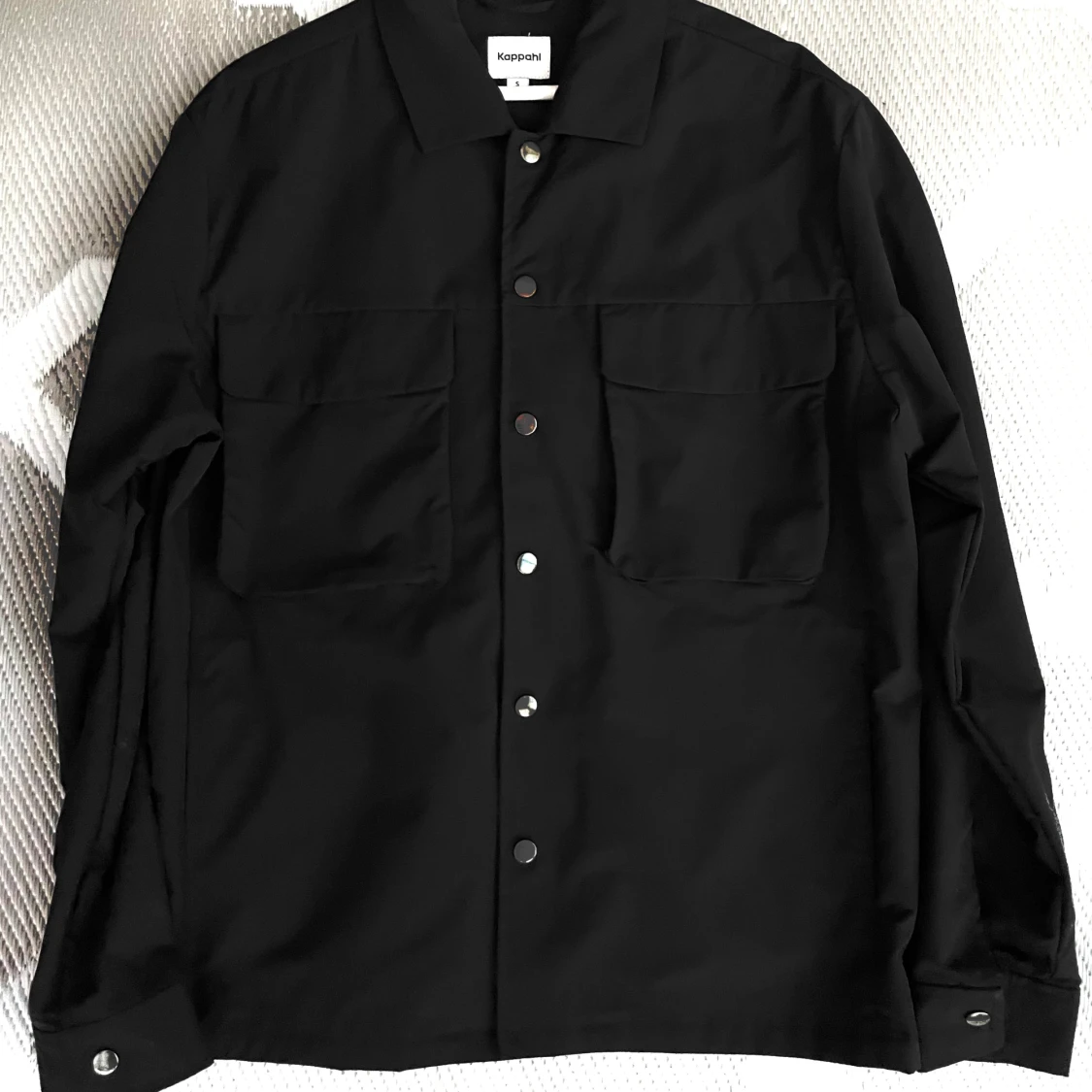 Svart overshirt från Kappahl