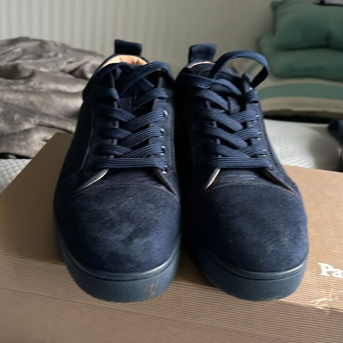 Loubz mörkblåa - 92