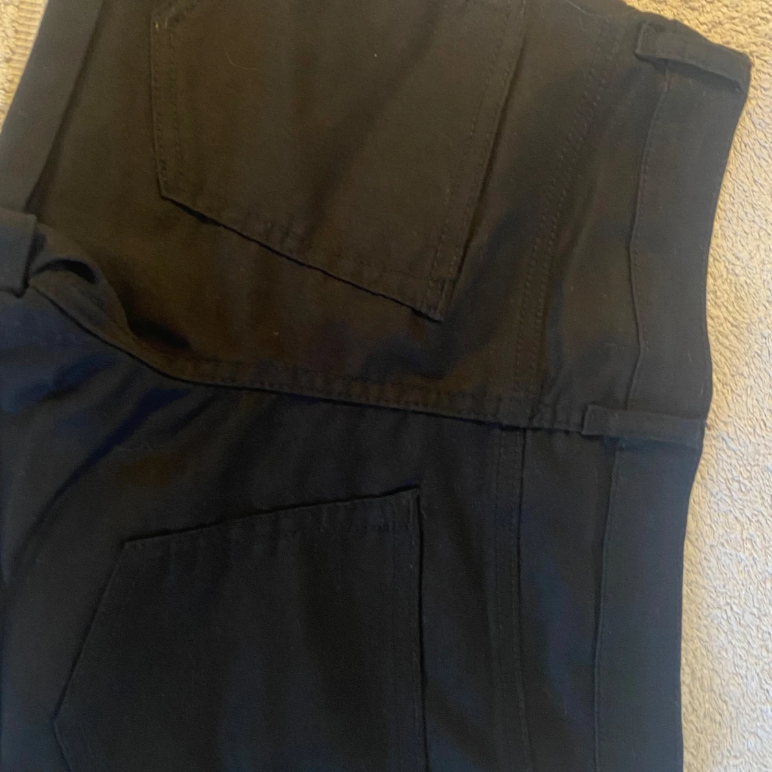 Svarta shorts med dragkedja - 90