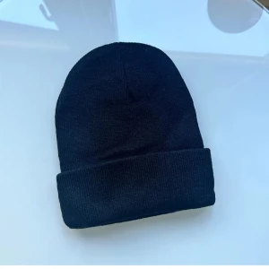 Mössa - Helt ny svart mysig mössa🖤