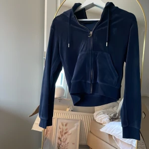 Juciy couture flis  - Marinblå juciy couture flis💙💙