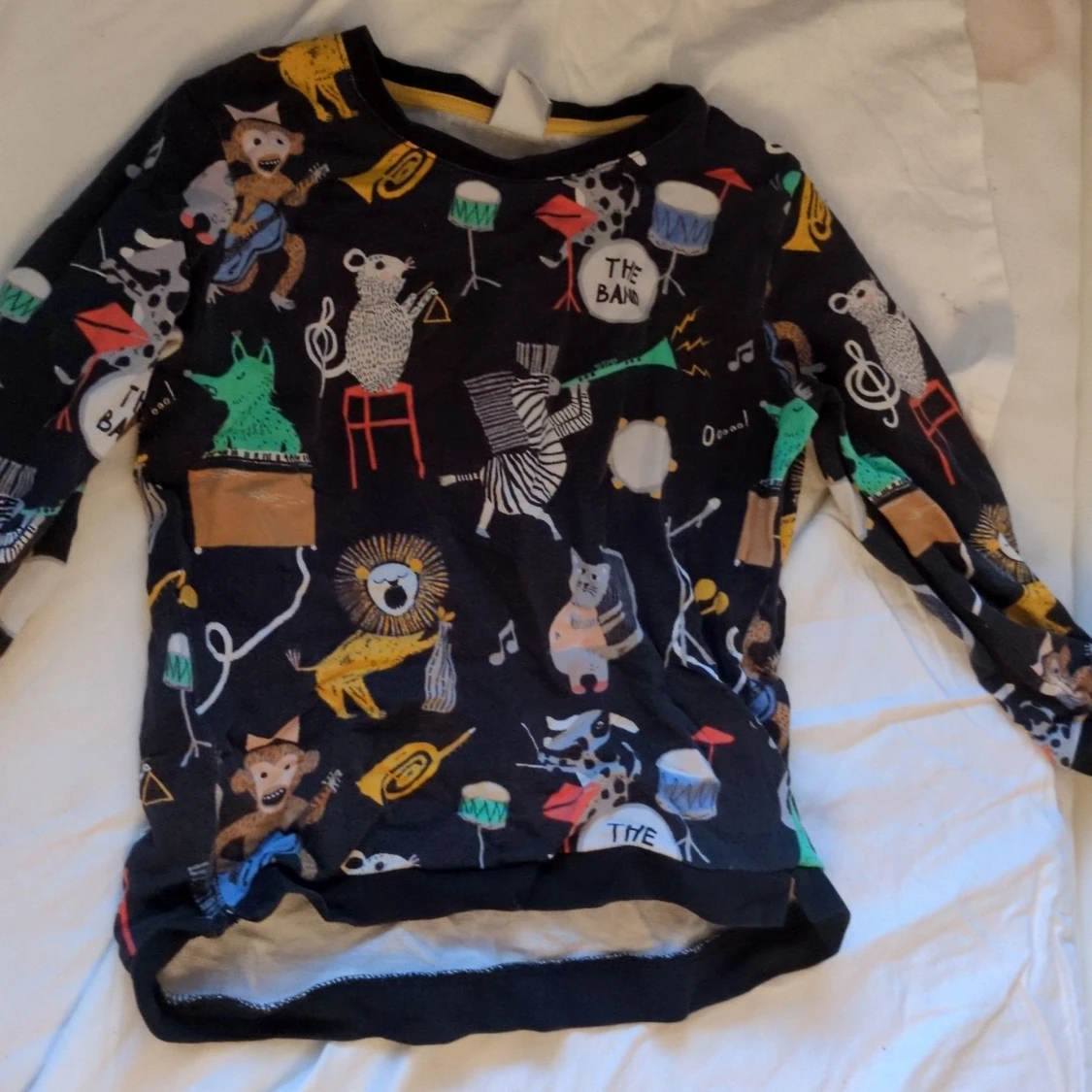 Djur tröja med instrument 