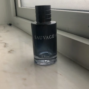 Dior Sauvage (tom flaska) - En tom flaska av en god och fräsch sommar parfym 