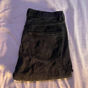Lager 157 Svarta Jeans - Bra skick. Fraktas eller upphämtning.