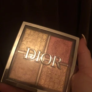 Dior highlighter - Köpt för cirka 3 mån sen 