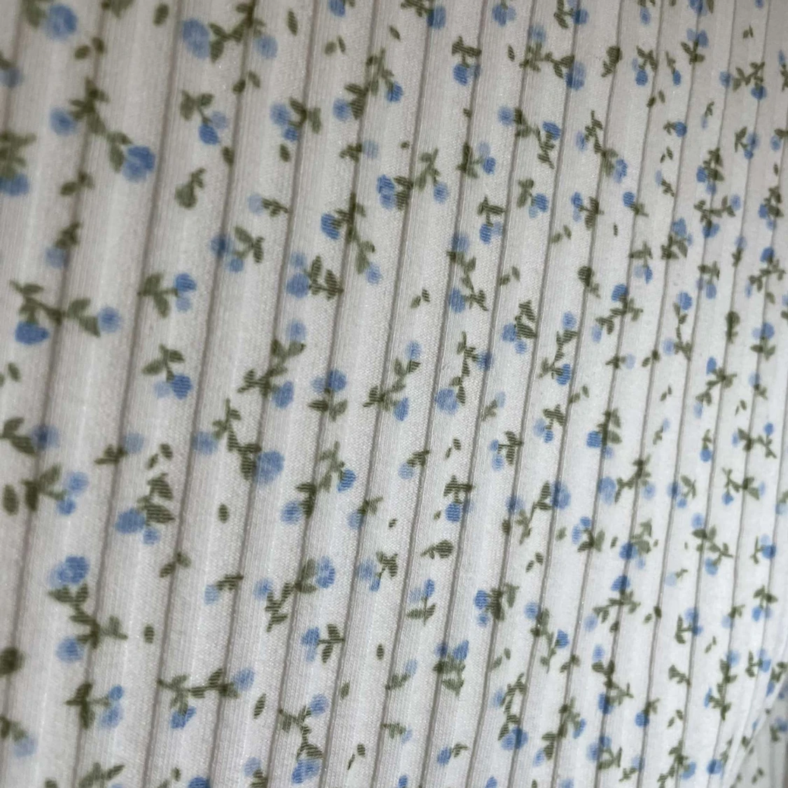 Blommig tröja från Nelly helt ny🌸 - 2