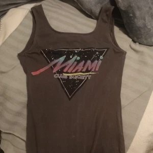 Miami body  - Aldrig använd endast testad 