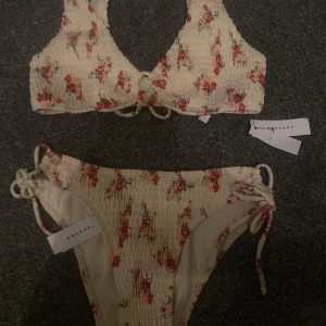 bikini  - ny med prislapp 