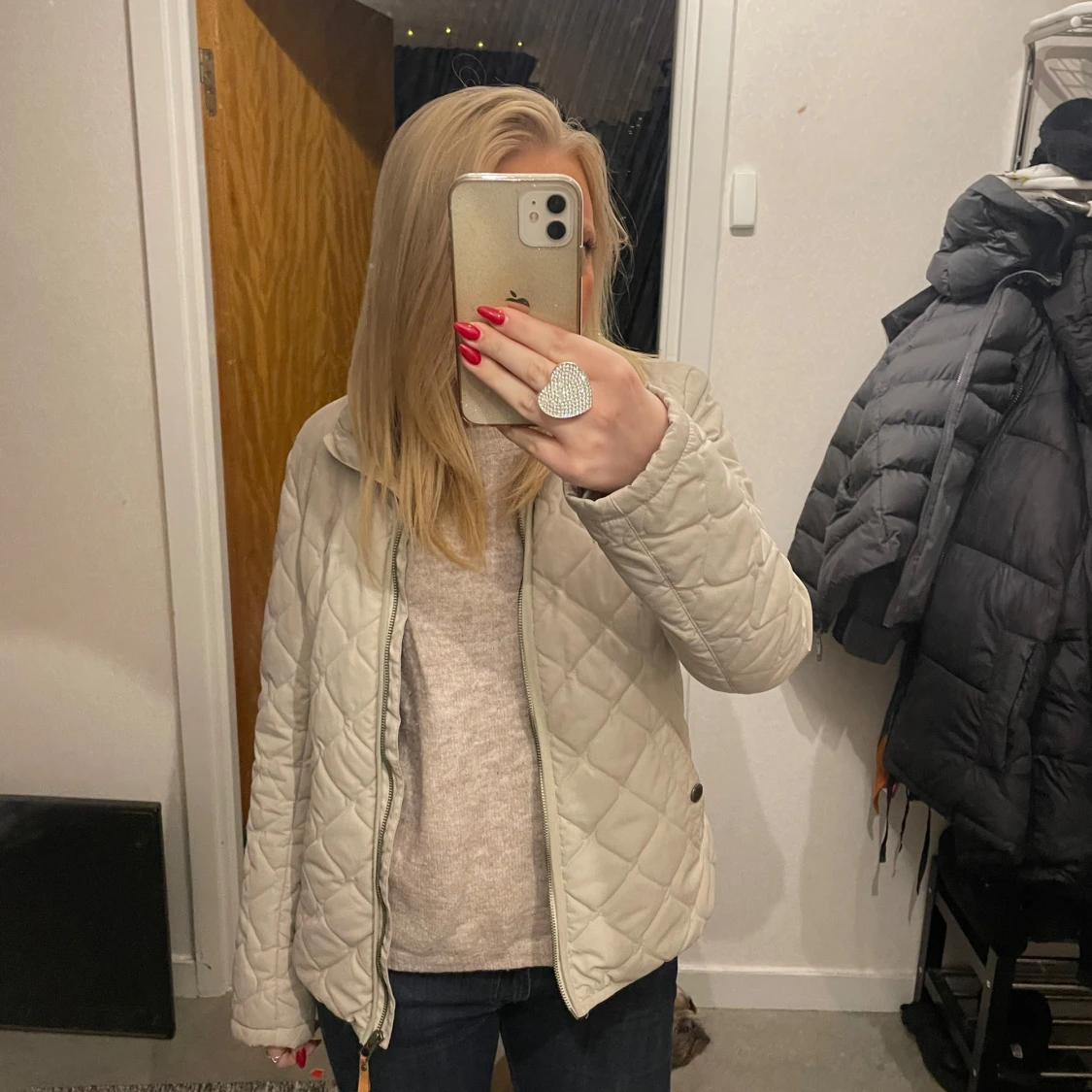 Beige quiltad jacka