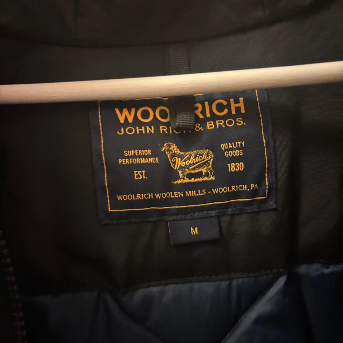 Svart vinterjacka från Woolrich - 2