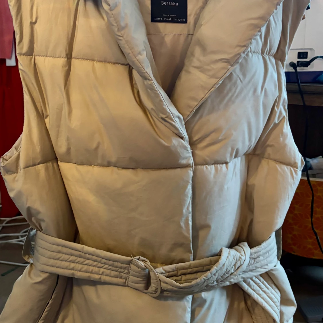 Beige dunväst från Bershka - 92