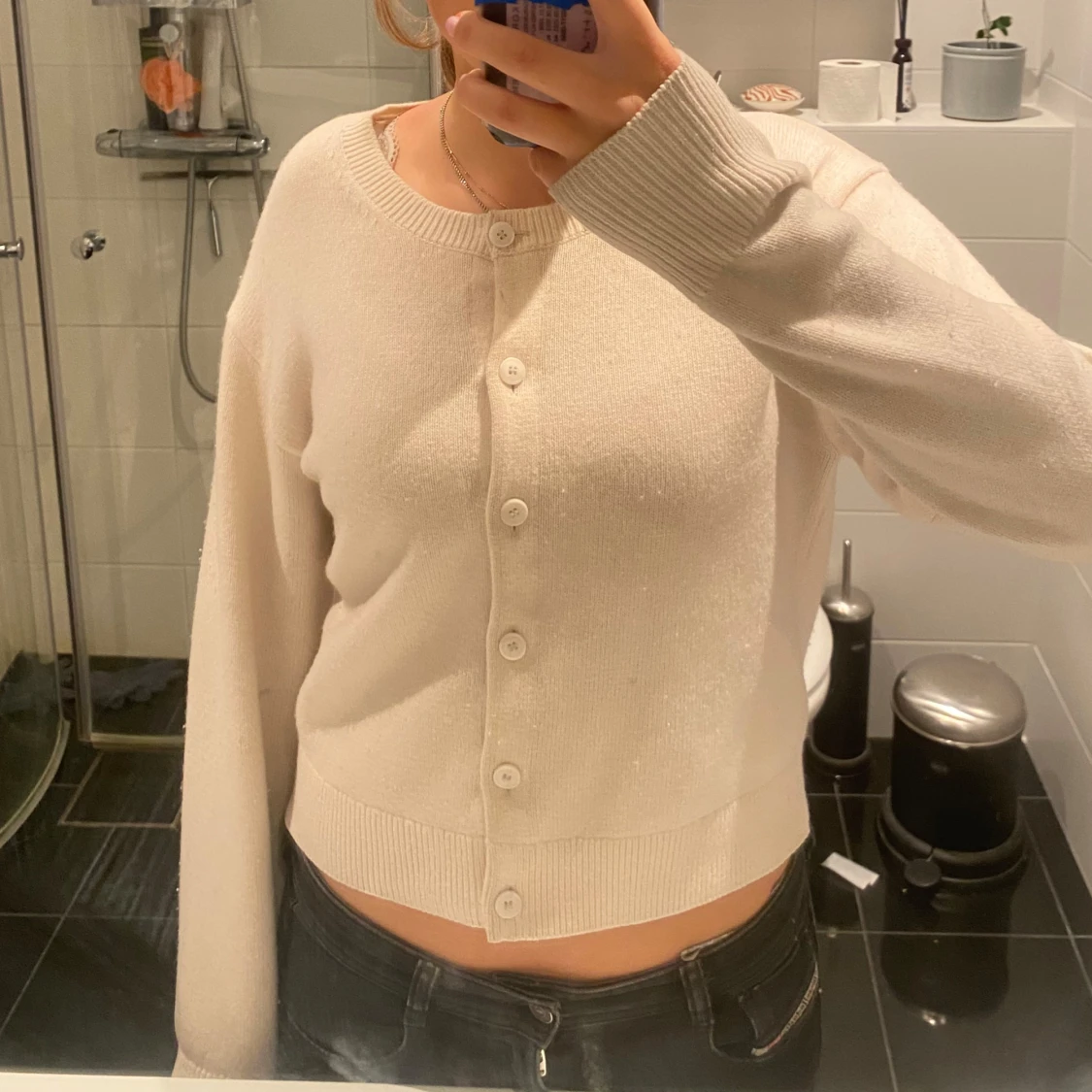 Beige kofta med knappar - 90