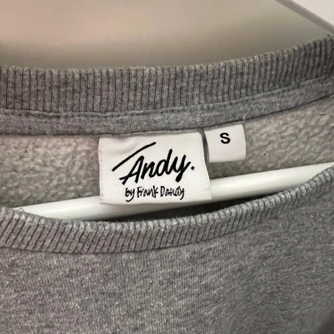 Grå sweatshirt från Andy by Frank Dandy - 90
