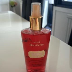 Body mist - Säljer body mist  Wild berries/prosecco 