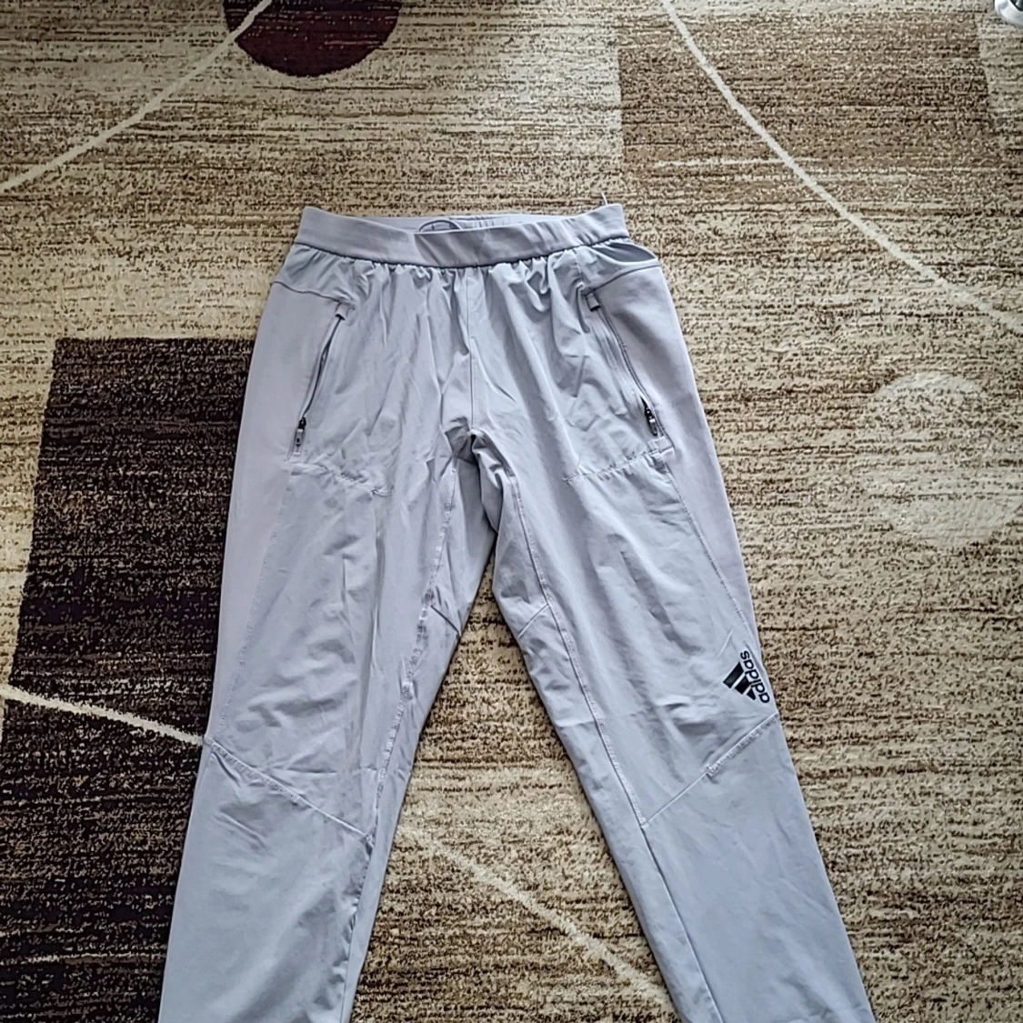 Adidas tränings byxa