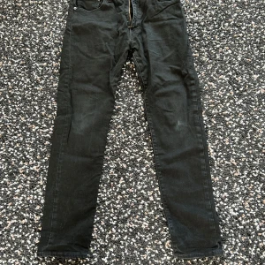 Levi’s jeans - Säljer mina gamla Levis jeans (512 or)som är använda hyfsat mycket vill mer bara bli av med dem. Pris kan diskuteras vid snabb affär👍