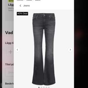 Säljer nu mina svarat Tommy jeans då de ej kommer till användning längre. Används 5 gånger och ör som nyskick 