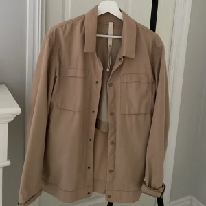 Overshirt  - Helt ny Overshirt från Selected !  Storlek M passar mig perfekt 183cm