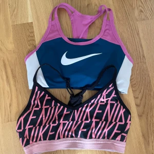 Nike sport-BH - 2st sportbh:ar från Nike. Använder inte då dem är för små. I fint skick. Köp båda för 80kr eller 1 för 50. I storlek XS 