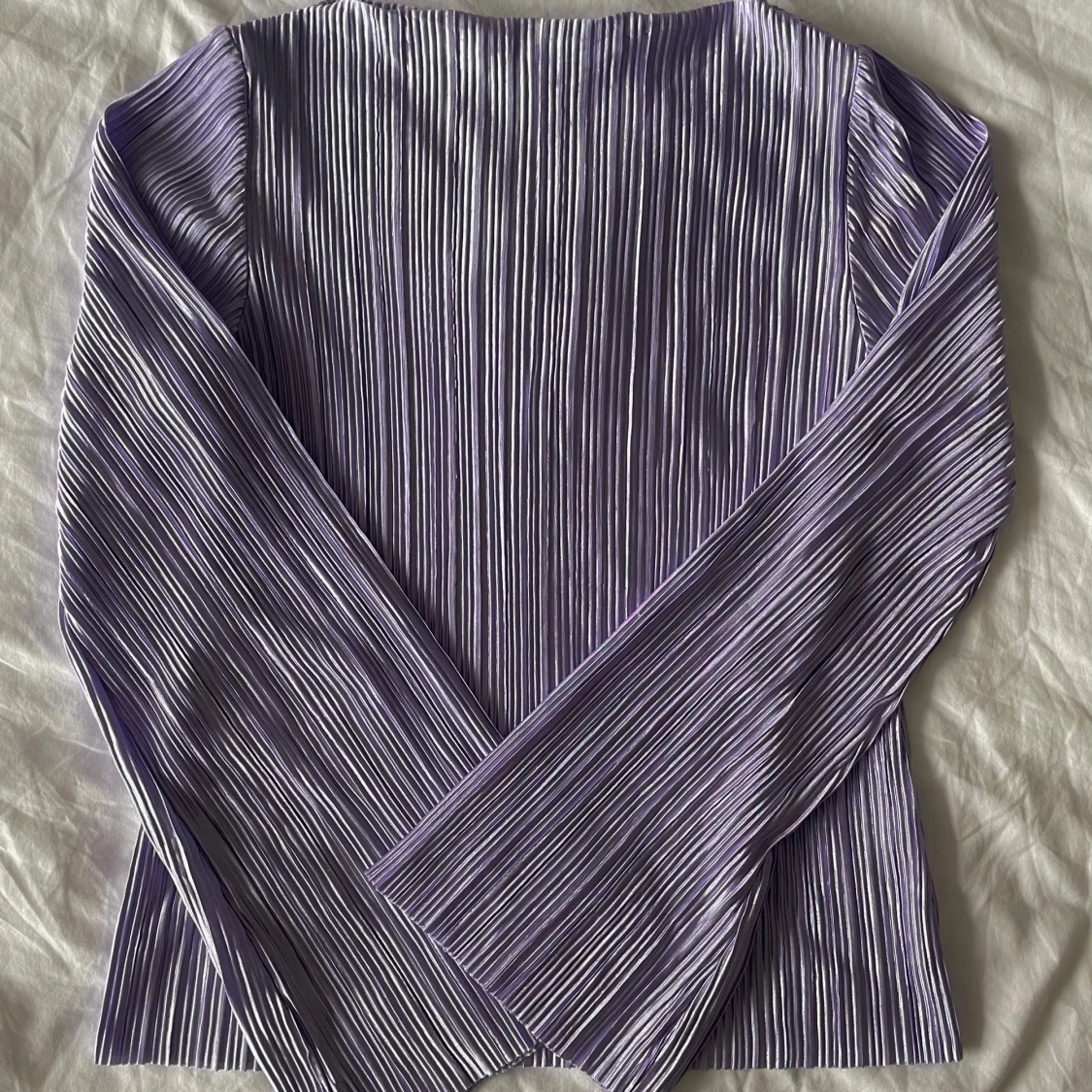 Lila skimmrig blus - 91