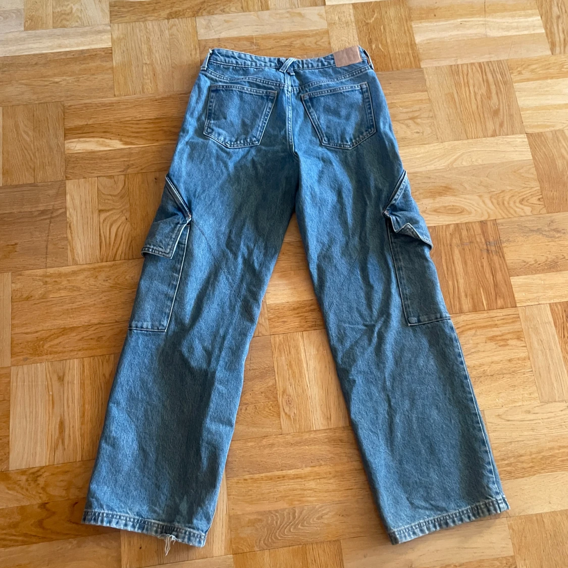 Weekday cargo jeans - 90