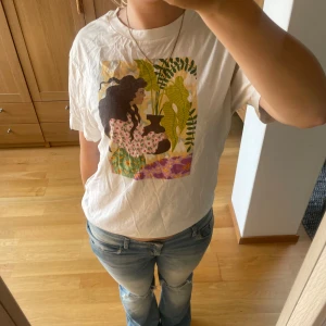 T-shirt med tryck - Snygg t-shirt med coolt tryck