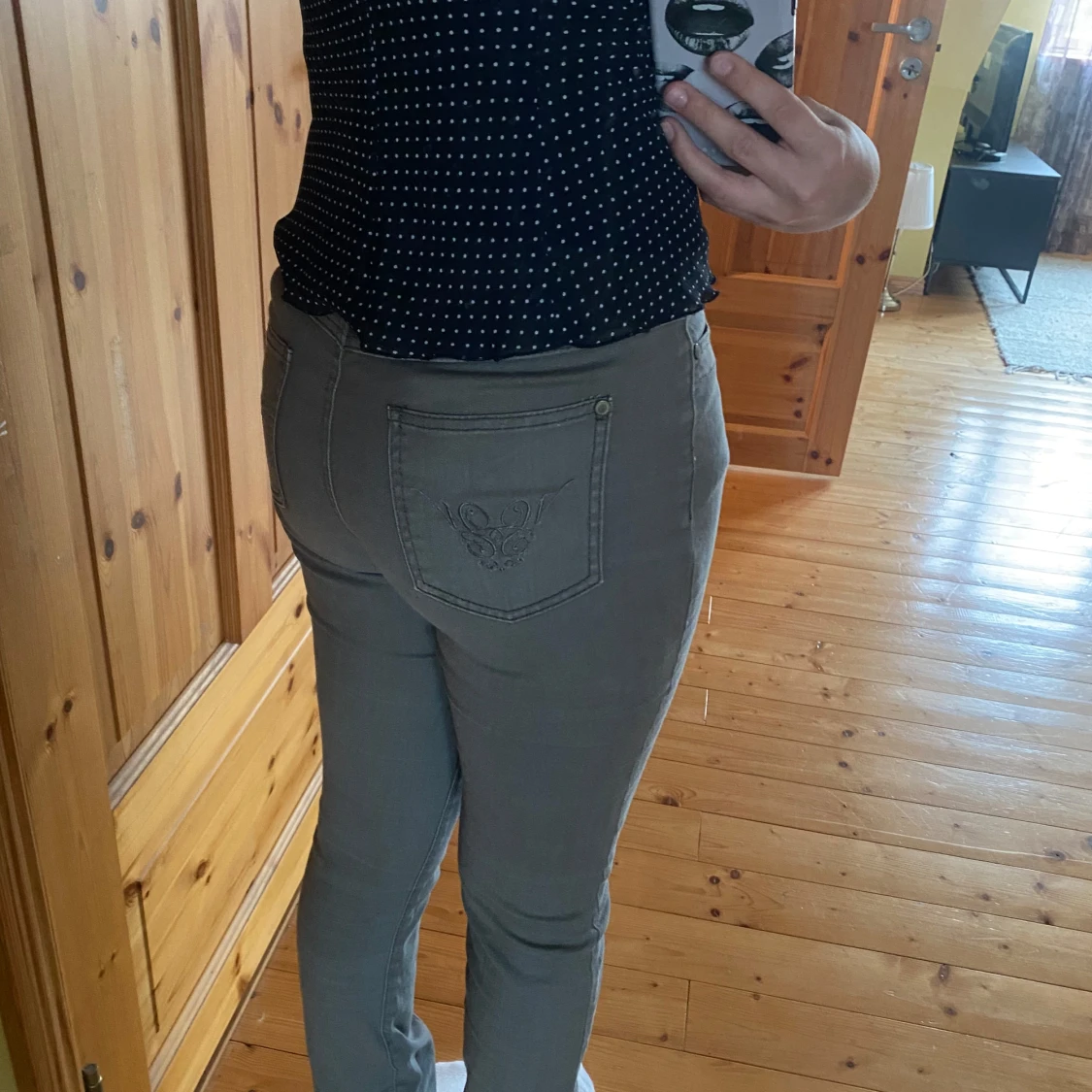 Jättefina bruna jeans. - 93