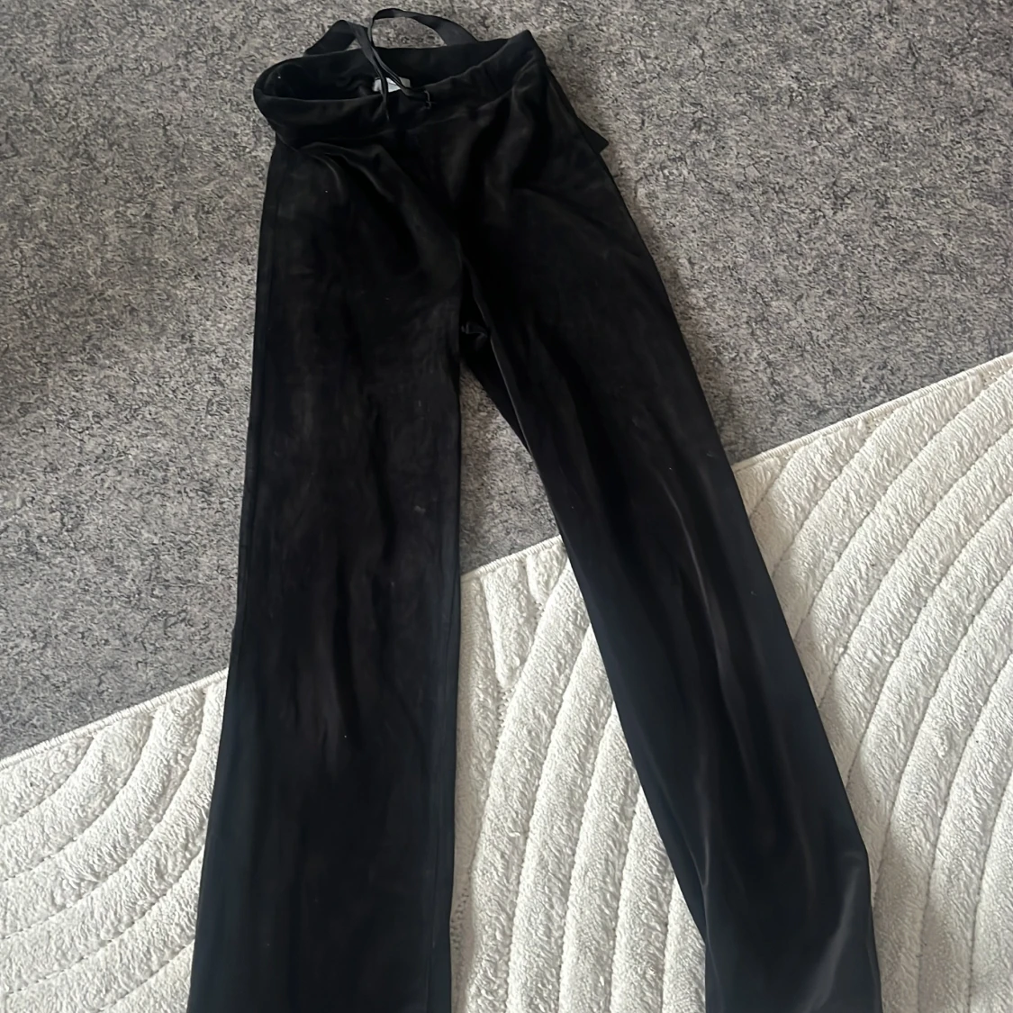 Mjukisbyxor i sammet 