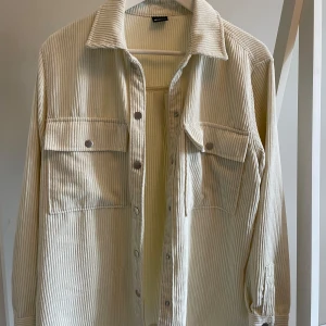 Overshirt manchester - Overshirt i manchester-material. 