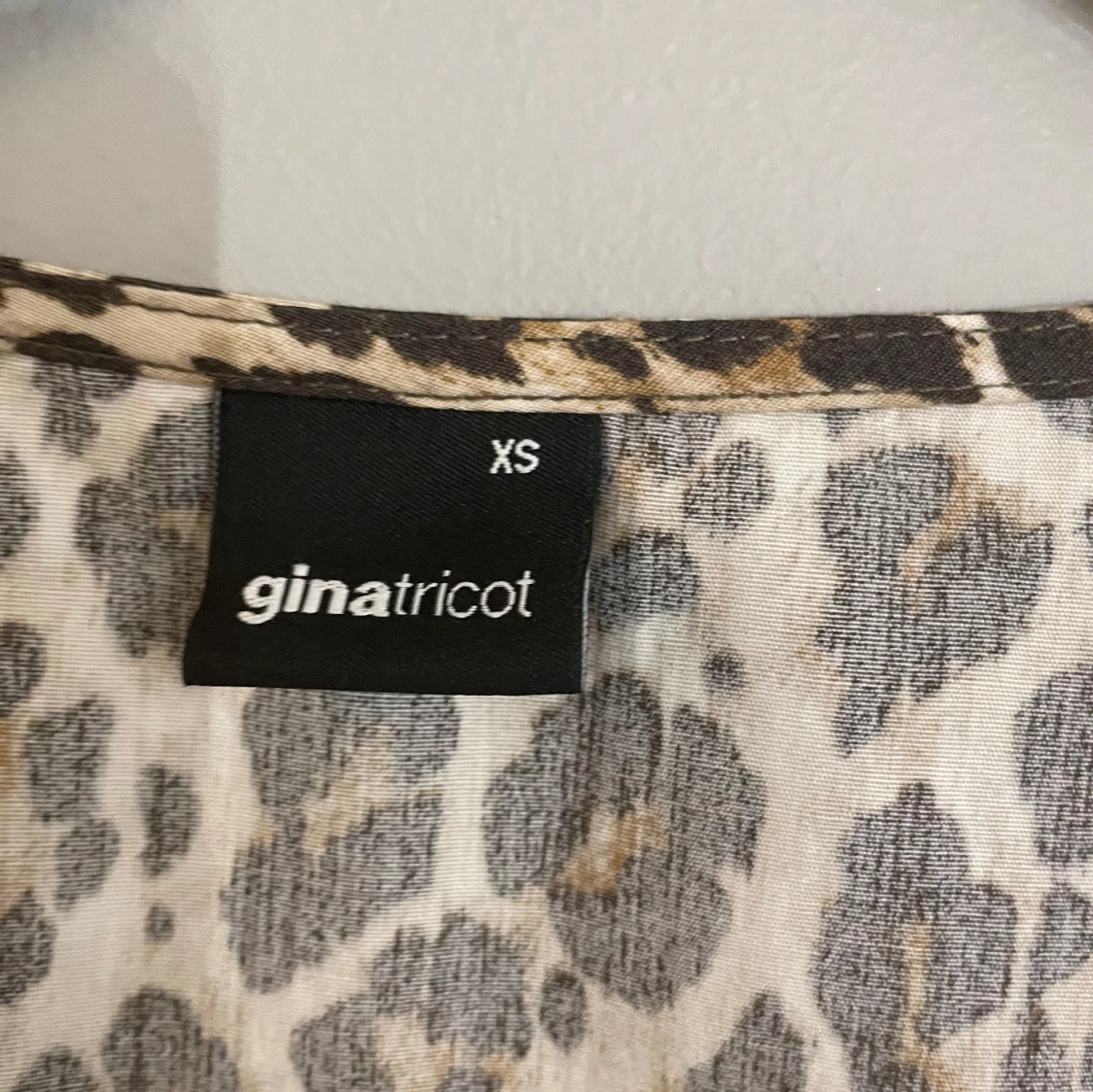 Leopard tröja  - 92