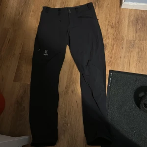 Haglöfs byxor st S - Haglöfs byxor st S skick 8/10. 