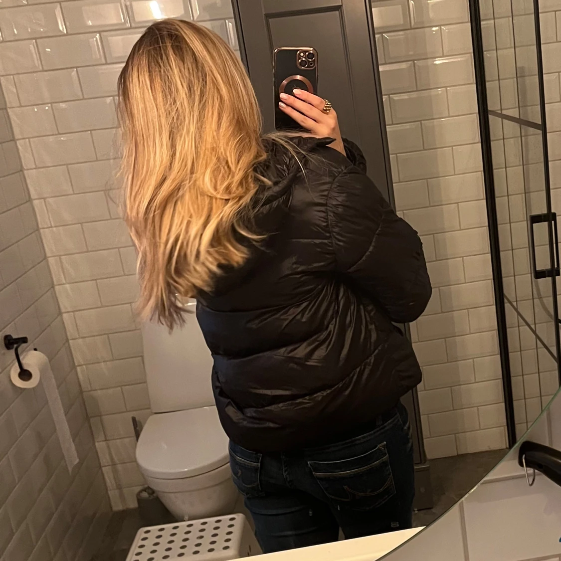 Svart glans jacka! - 91