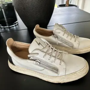 Zanotti skor i bra skick . Stl. 40 nypris ca 3000kr säljes för 600kr 