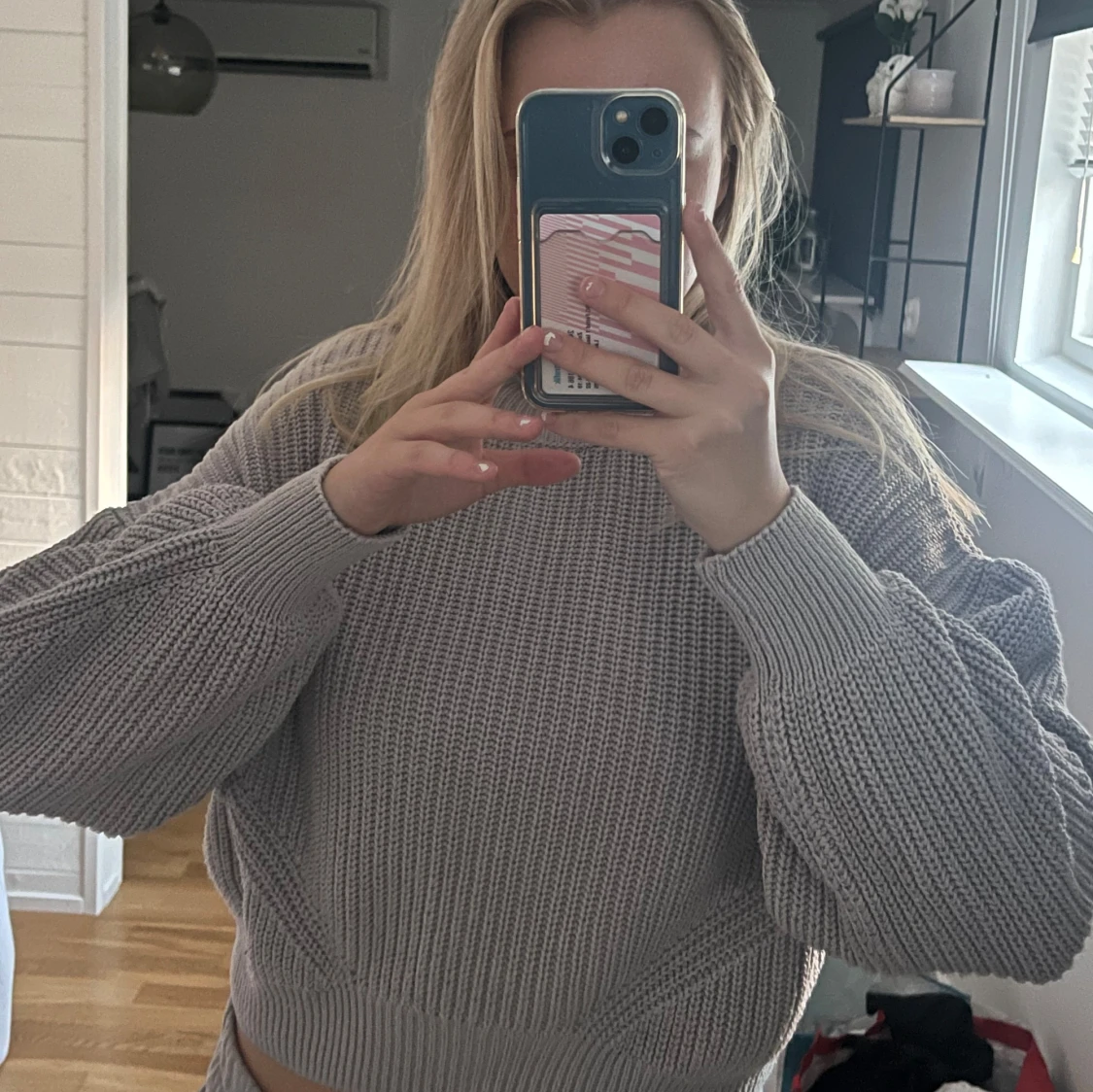 Hårdstickad grå tröja  - 90