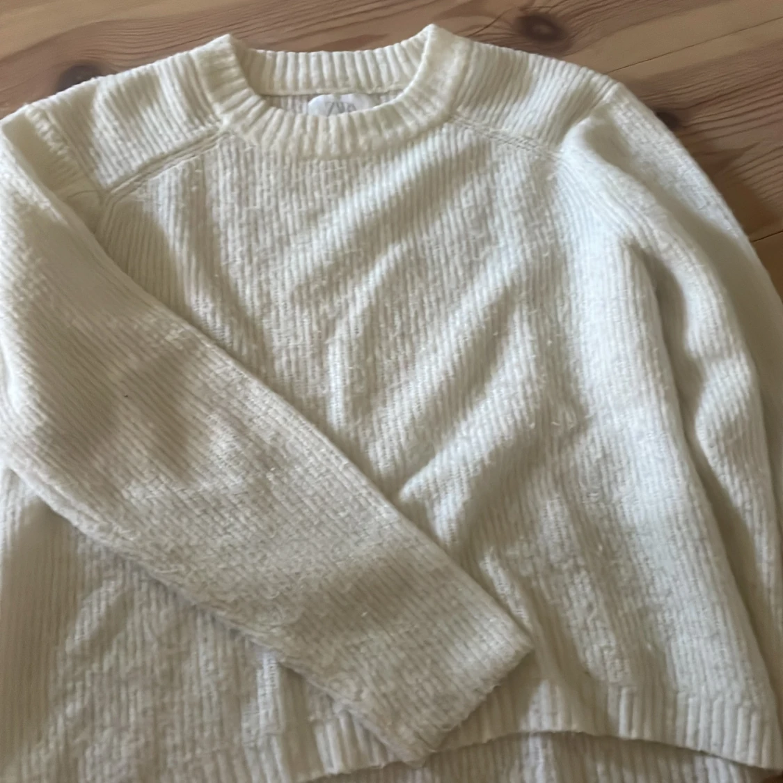 Vit stickad tröja från zara 🩷🩷  - 90