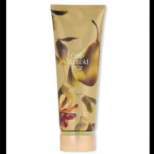 Body Lotion från Victoria Secret - Body Lotion i doften Crisp Marigold Pear. Endast testad men doften passade inte mig. Man blir sjukt len av den. ☺️