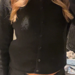 🥰 - Jätte söt stickad kofta från Gina Tricot i storlek s💕