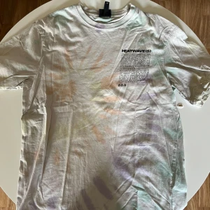 Tshirt  - Knappt använd
