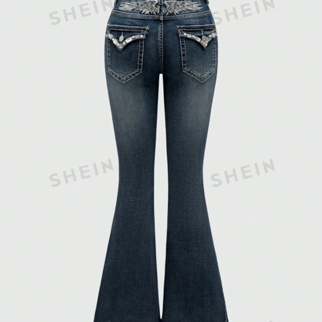 Blå bootcut jeans från Shein