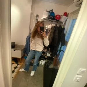 Fluffig tröja - Sjupersnygg fluffig tröja som jag har andvändt ett fåtal gånger💕