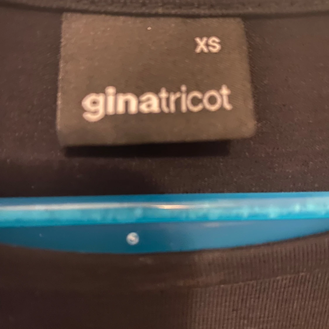 Snygg svart långärmad tröja  - 91