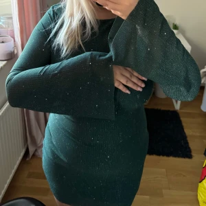 Klänning  - Världens finaste klänning som alla behöver   